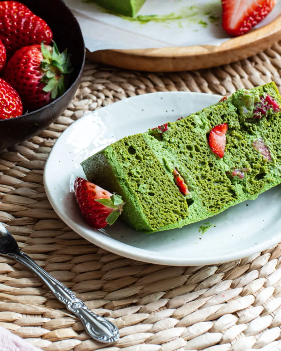 Keto Matcha Layer Cake With Okara Powder