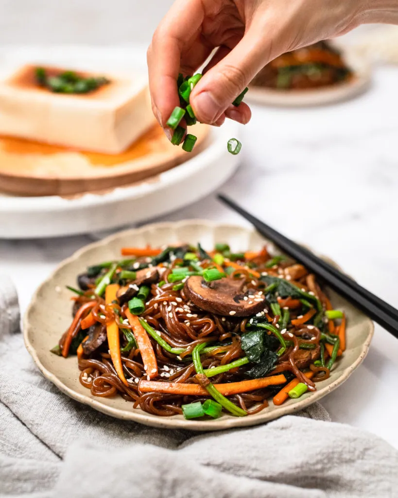 stir-fried shirataki noodles